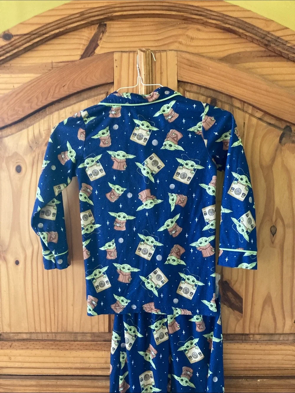 Boys Star Wars blue green Yoda 2 piece long sleeve pajamas size 6/7